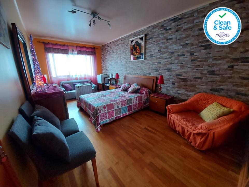 Quarto em Acomodações Particulares Nelocas House *
